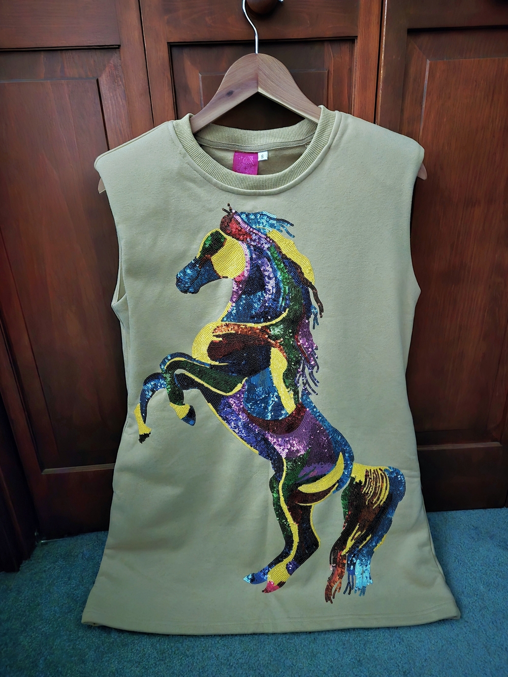 QUEEN OF SPARKLES Tan Midi Dress with Multicolor Sequin Horse